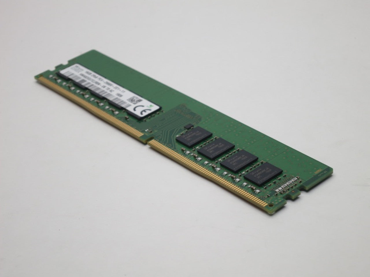 Hynix HMA82GU7MFR8N-VK 16GB DDR4-2666/PC4-21300